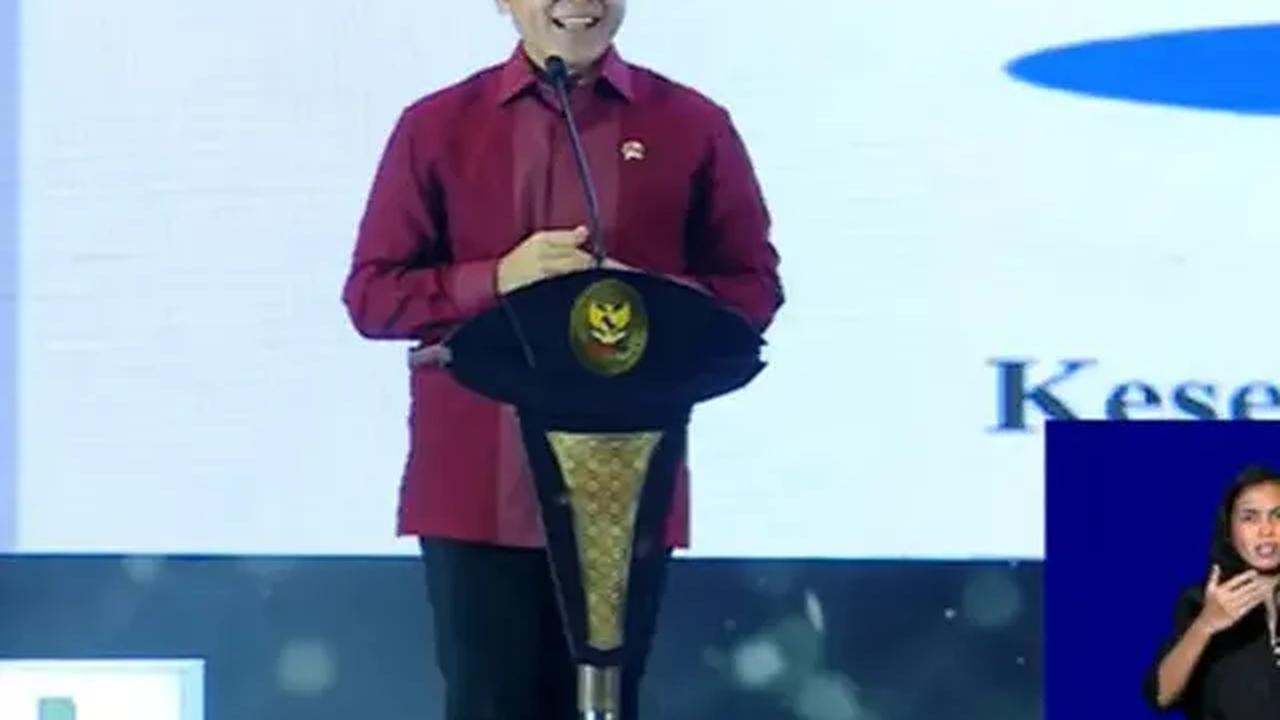 "Ada yang naik 10-20 persen berdasarkan target kinerja yang mereka miliki masing-masing," kata dia.