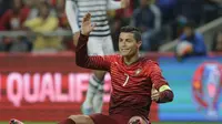 Bintang Portugal Cristiano Ronaldo dalam laga kontra Denmark (Reuters)