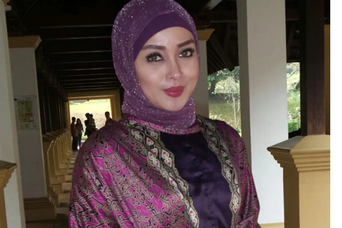 Rajin Ikut Pengajian, Terry Putri Mantap Berhijab?