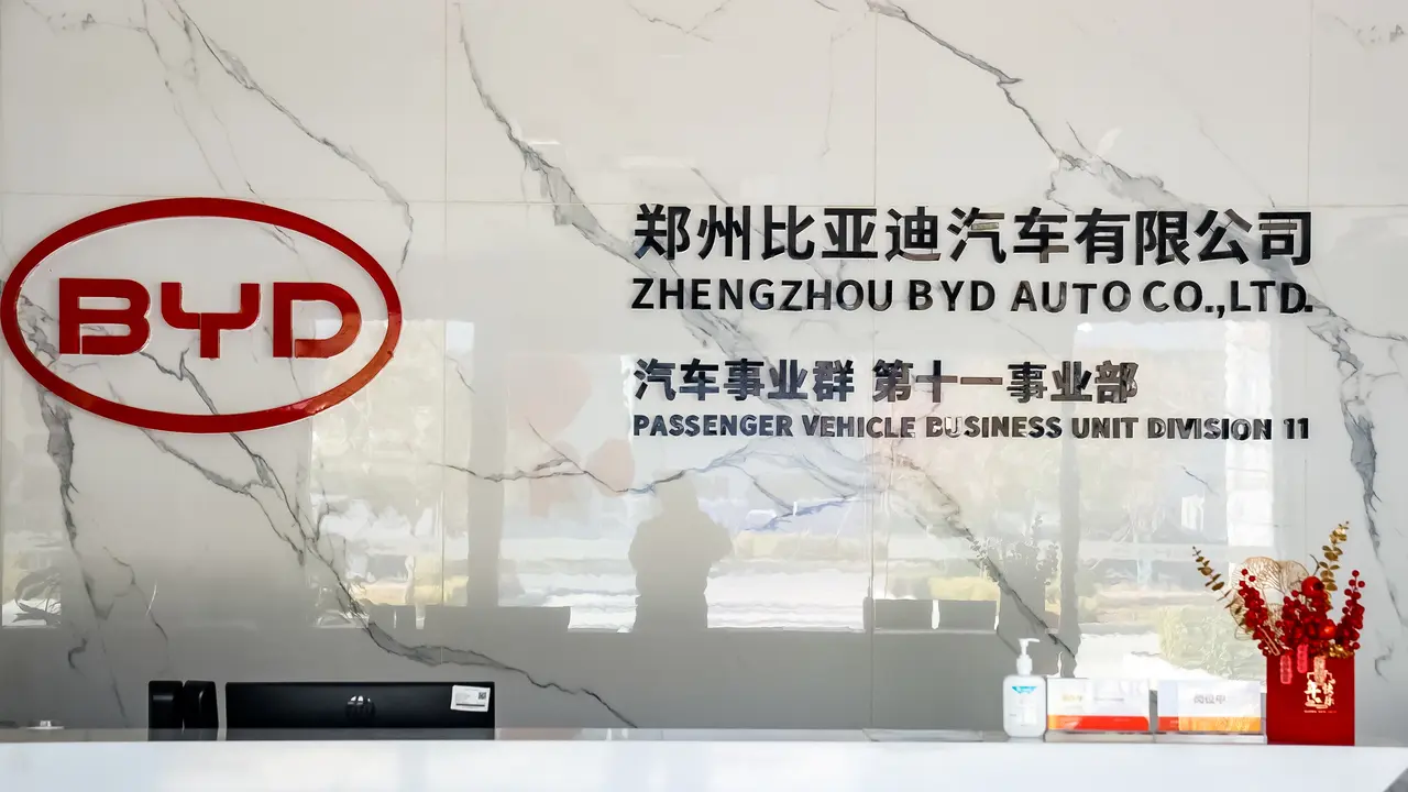 Pabrik BYD Mega Factory di Zhengzhou