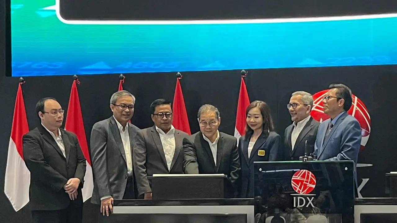 Saham PT Remala Abadi Tbk tercatat dan diperdagangkan di Bursa Efek Indonesia (BEI) pada hari ini, Selasa 7 Mei 2024. Perseroan menjadi perusahaan tercatat ke-23 di Bursa pada tahun ini.(Pipit/Liputan6.com)