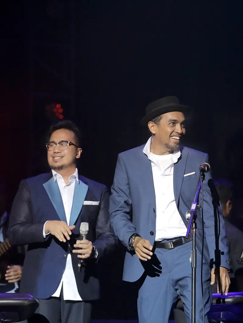 [Fimela] Glenn Fredly dan Adera