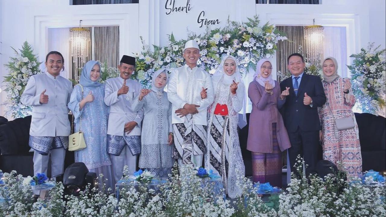 Dudung juga menitipkan salam kepada suami Sherli dan memberikan doa terbaik bagi rumah tangga sang mantan ajudan. <br>