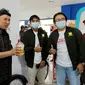 Menteri Koperasi dan UKM Teten Masduki saat berkunjung STMIK Primakara Denpasar (Liputan6.com / Dewi Divianta)