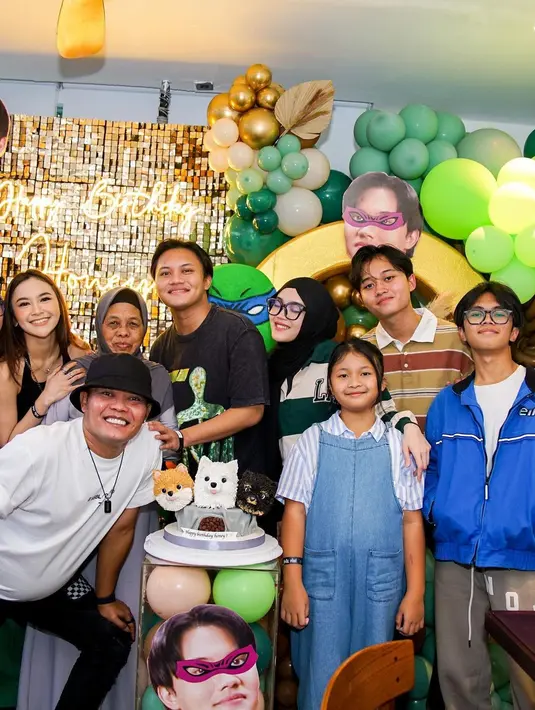 Ulang tahun Rizky Febian. [Foto: Instagram/ferdinan_sule]