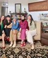 Setelah sekian lama tak bertemu, baru-baru ini beberapa cast perempuan Cinta Fitri melakukan reuni. [Instagram].