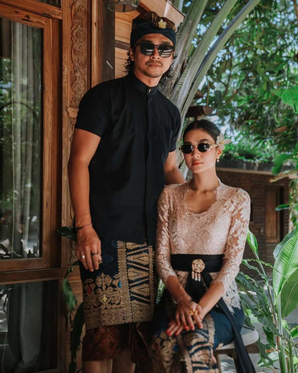 8 Potret Mikha Tambayong Kenakan Kebaya Bali, Tampil Cantik dan Anggun