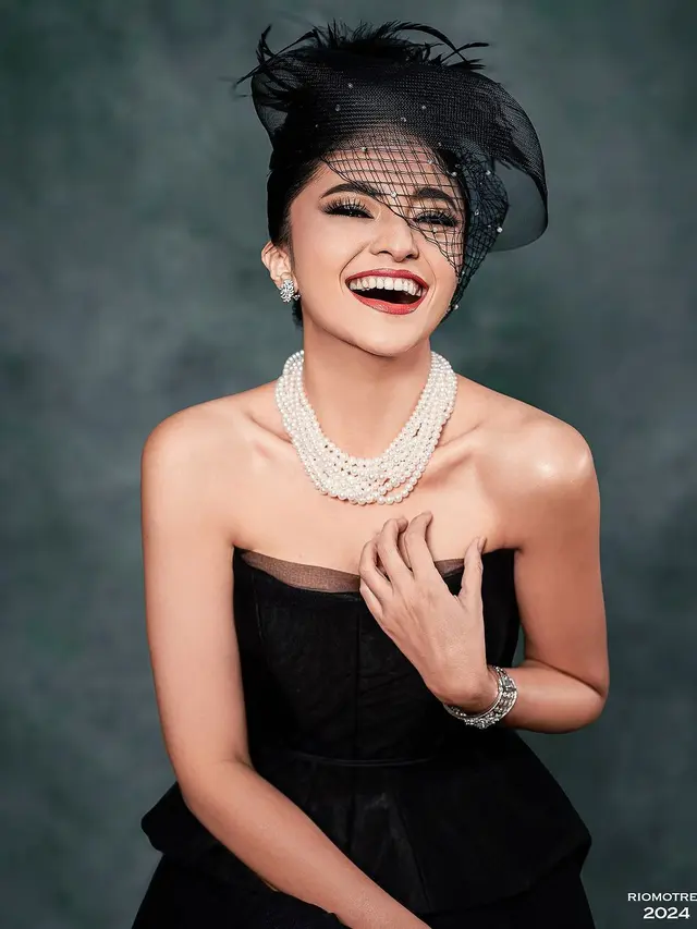 Potret Marshanda Tampil Glamor Bergaya Old Hollywood di Pemotretan Terbaru