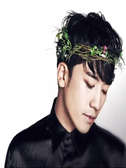 Oleh karena itu, tingkah laku nya tak sopan dan dianggap menganggu penumpang lain, netizen pun juga geram dan menilai Seungri mempermalukan negeri nya sendiri. (Soompi/Bintang.com)