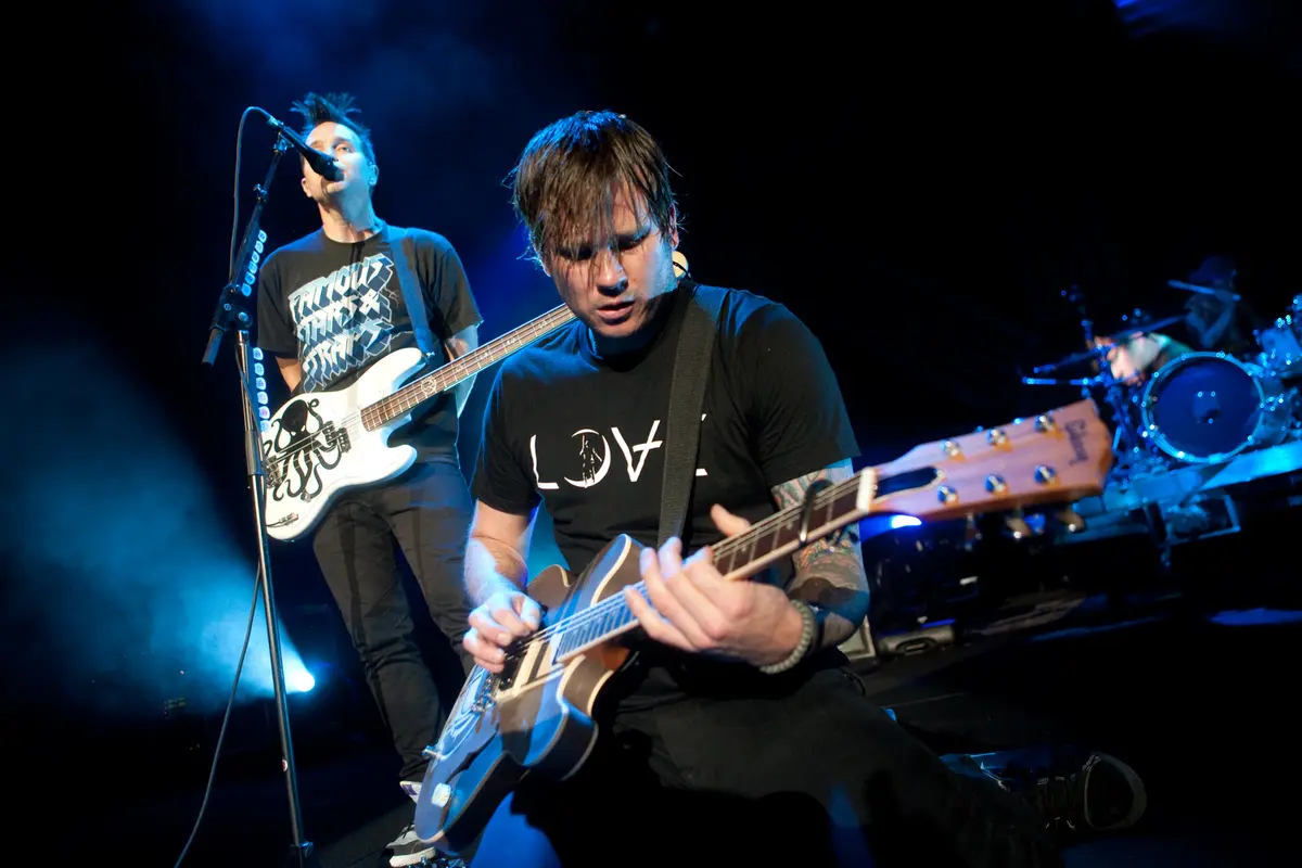 Tom DeLonge: Aku Tak Akan Pernah Benci Mark Hoppus