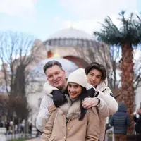 Keluarga Maudy Koesnaedi (Instagram/maudykoesnaedi)