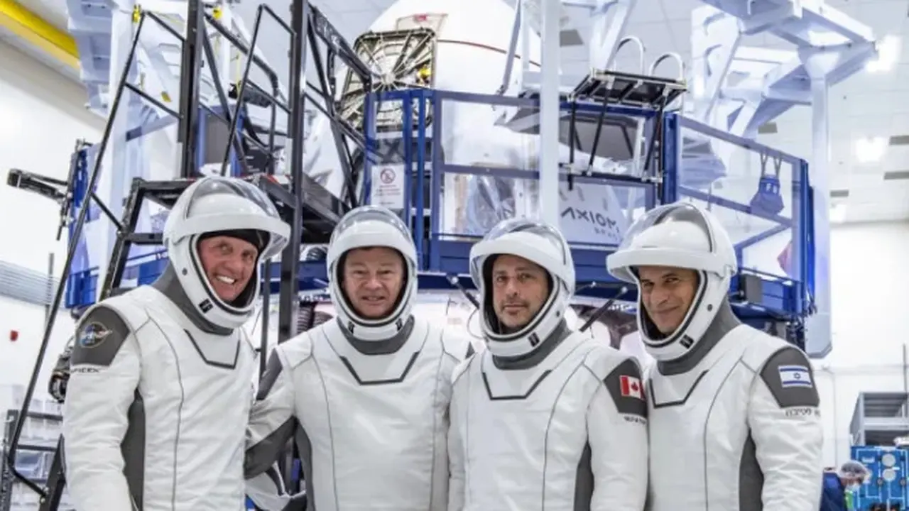 Awak Ruang Angkasa Sipil Pertama. Dok: Axiom Space