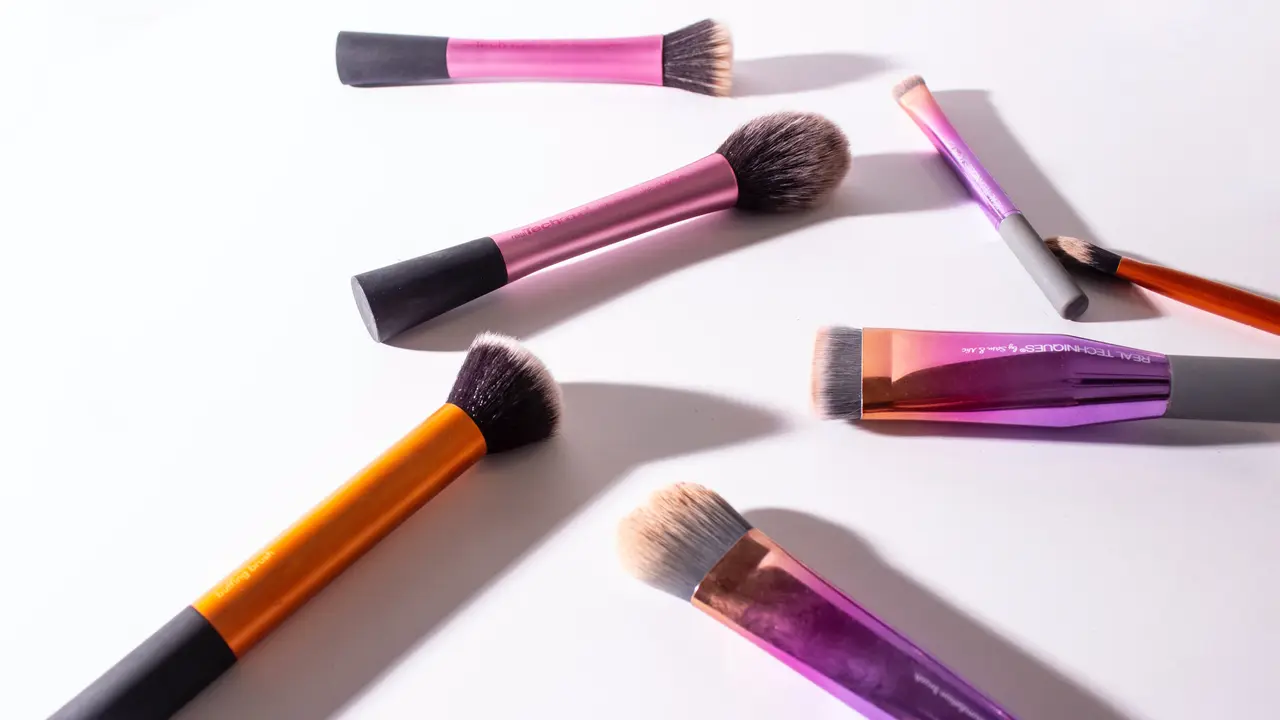 Cara Membersihkan Kuas Makeup dengan Tepat dan Bersih dari Bakteri