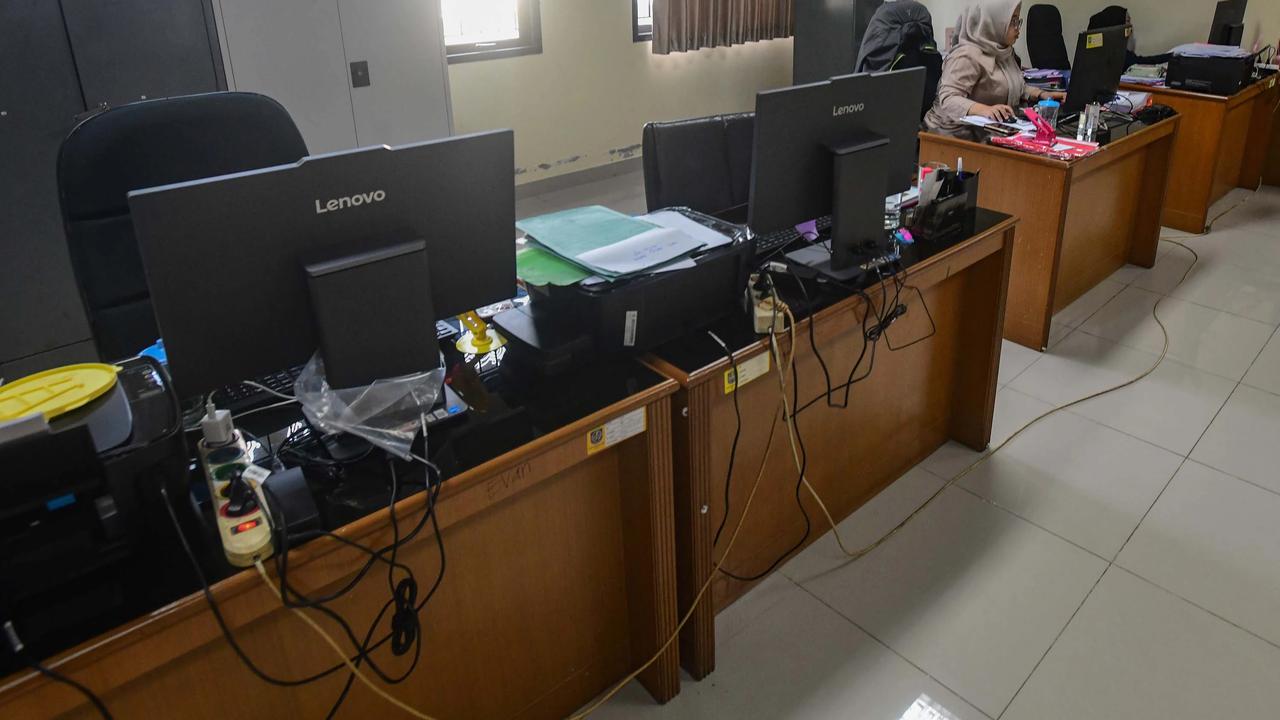 FOTO: Suasana Kantor Lengang Saat Penerapan WFH ASN