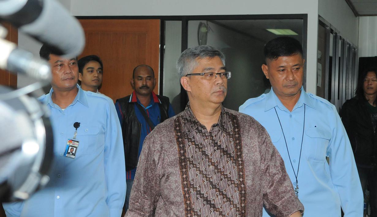 Kamis (13/03/14) Akil Mochtar kembali menjalani sidang dugaan suap sengketa Pilkada Lebak, Banten (Liputan6.com/Herman Zakharia)