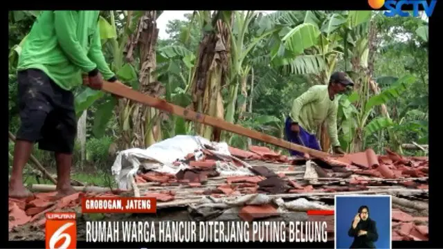 Angin puting beliung juga melanda Kabupaten Karanganyar, Jawa Tengah.
