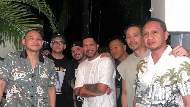 Teman Masa SMP, Ini 6 Potret Adilla Dimitri Eks Wulan Guritno Bareng Tiko Aryawardhana