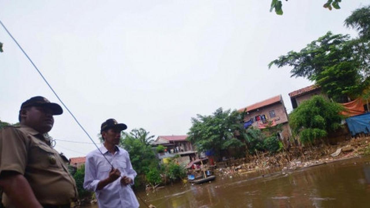 Membeli daerah tangkapan air di hulu Jakarta