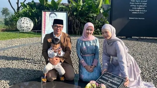 Ridwan Kamil dan Atalia bersama kedua anak mereka mengenang Eril