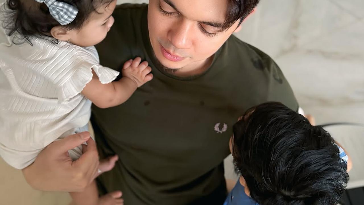 Potret Baby Humaira Anak Zaskia Sungkar dan Irwansyah Pakai Jepit Rambut Pita saat Kumpul Keluarga