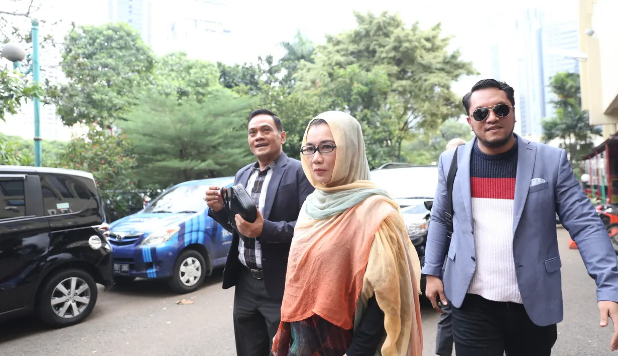 Beberapa waktu lalu, tersiar kabar bahwa salah satu anak Reza ditengarahi pernah terpapar narkoba dan juga prilaku seks menyimpang. (Nurwahyunan/Bintang.com)