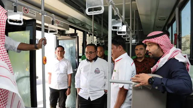 Menag Yaqut Cek Kesiapan Layanan Bus Jemaah Haji Indonesia di Makkah