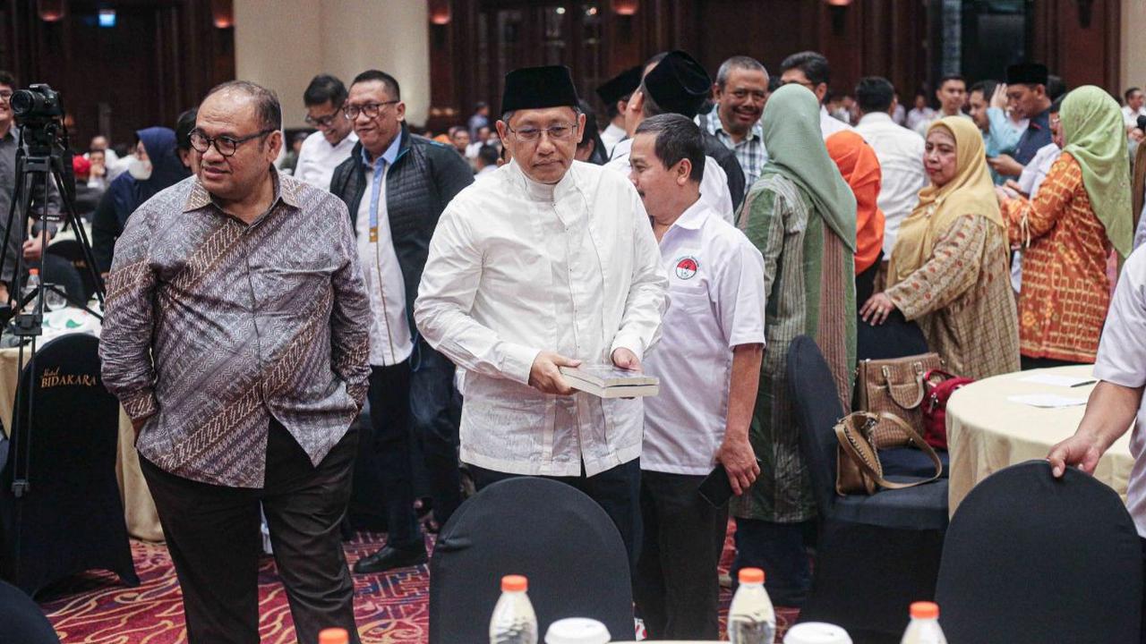 "Anas mengambil tempat di Monas untuk berpidato karena dia pernah berjanji siap digantung di situ jika terbukti mengambil uang proyek Hambalang," kata Bendahara Umum PKN, Mirwan Amir.