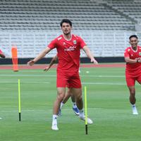 Foto: Penampakan Elkan Baggott di Latihan Timnas Indonesia, Welcome Back Sang Tower