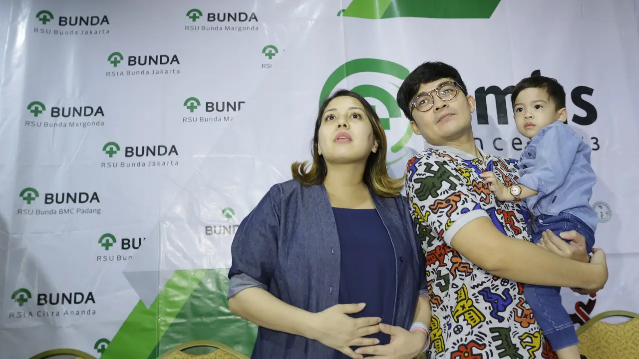 [Fimela] Tya Ariestya dan Muhammad Irfan Ratinggang