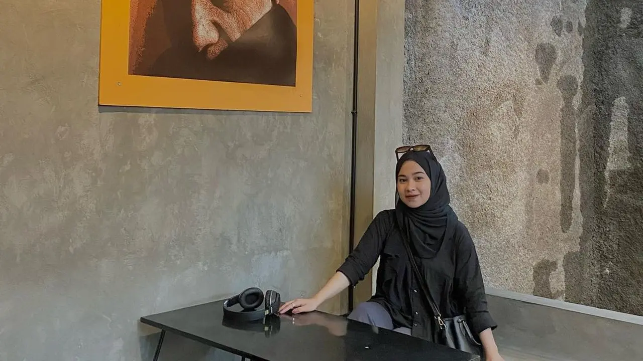 Potret Restianade yang Trending Karena Lagu 'Kalah', Belajar Nyanyi Sedari Usia 4 Tahun