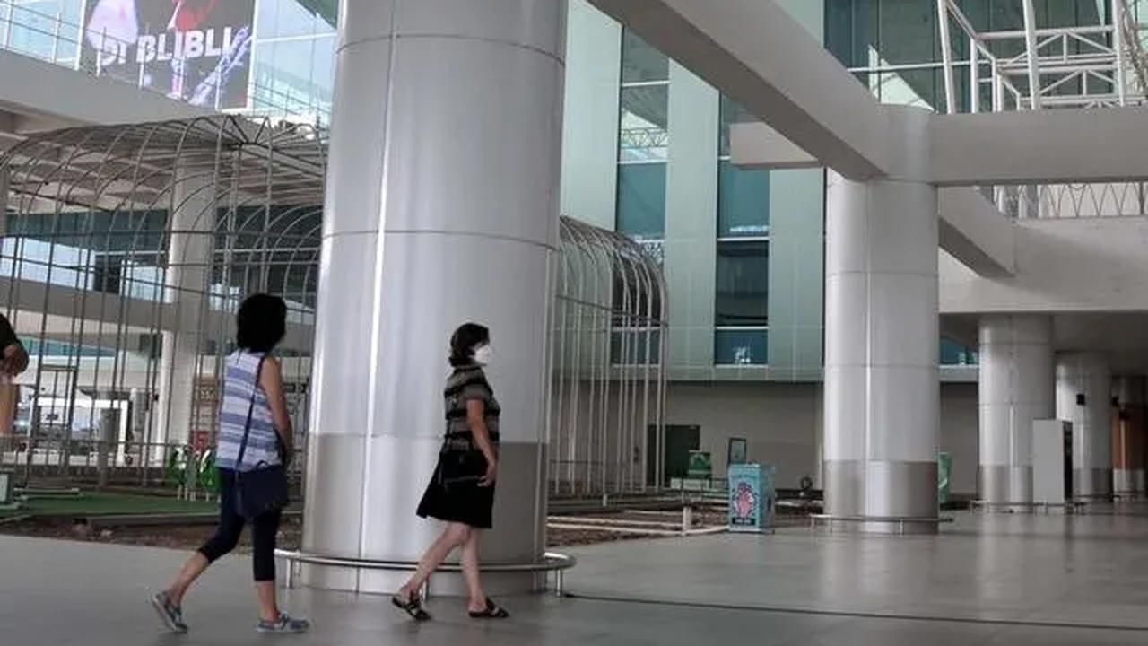 Namun, pembangunan Bandara Kertajati sangat rumit. Bahkan proyek ini sempat mangkrak selama beberapa tahun.