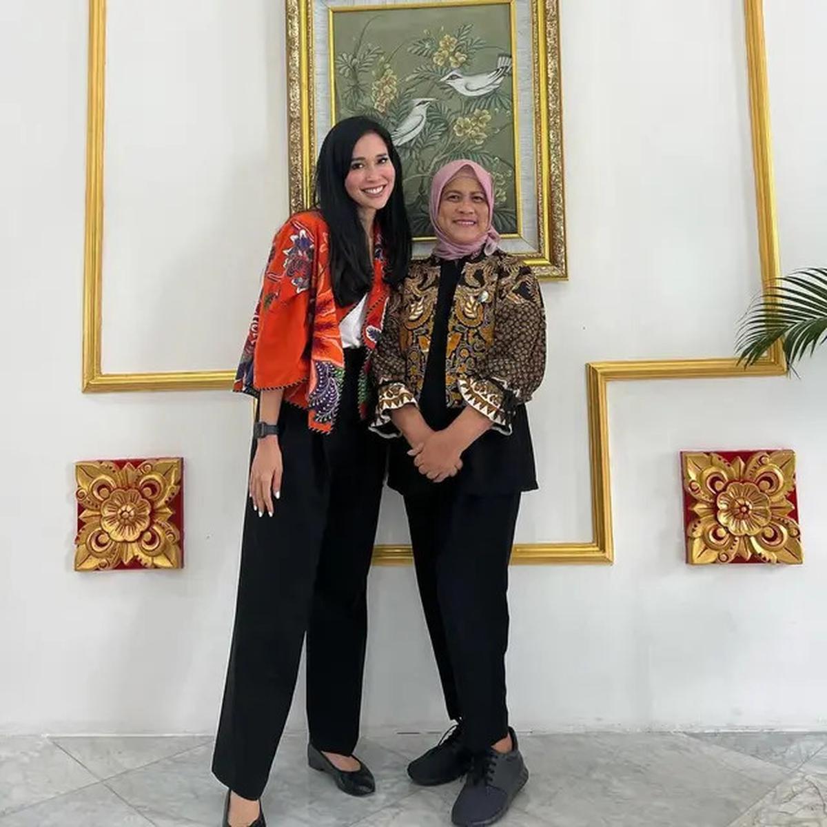 7 Model Baju Batik Loemongga Haoemasan, Jadi Inspirasi Gaya Formal dan Elegan Istri Menteri