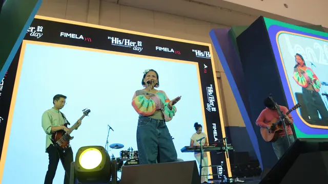 Fimela Day 2024 kembali menjadi sorotan dengan kehadiran salah satu band legendaris Indonesia, Ten2Five, berlangsung pada Jumat (29/11/2024) di Indonesia Convention Exhibition (ICE) BSD, Tangerang (Dok/Fimela.com)