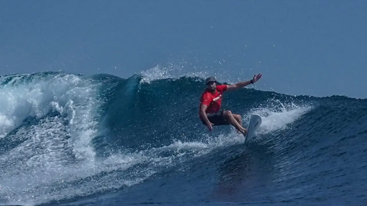 Para peserta Liga Selancar Dunia mulai mencoba ombak di Pantai G-Land Banyuwangi (Istimewa)