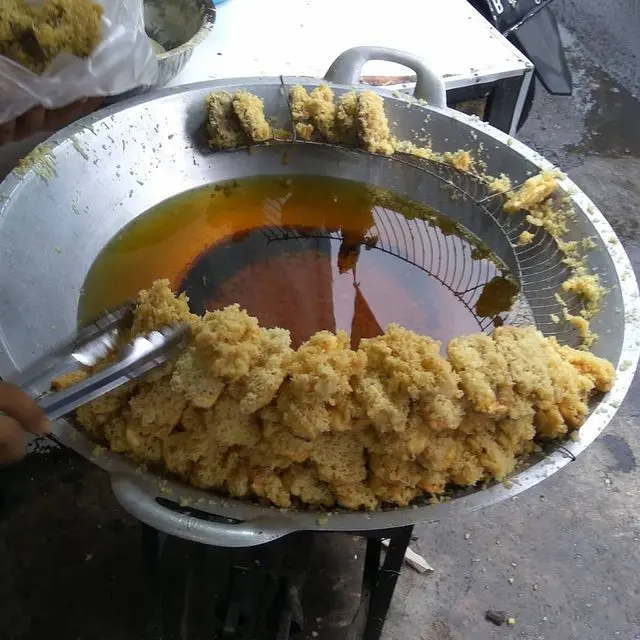 6 Potret Tutup Kipas Angin Alih Fungsi Jadi Saringan Minyak Ini Kocak