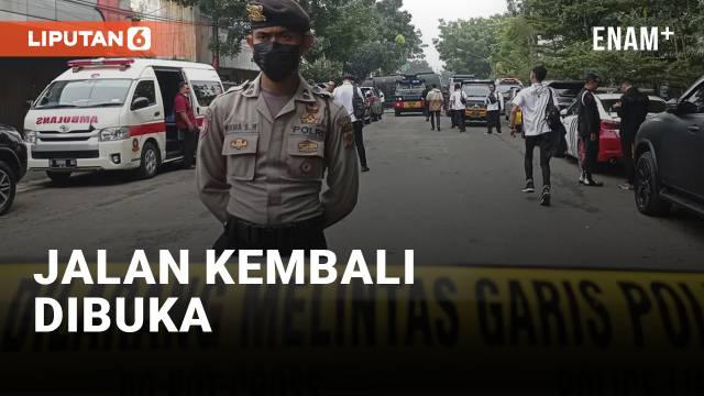 Ruas Jalan Astana Anyar yang berada di depan Polsek Astanaanyar, Kota Bandung, Jawa Barat, kembali bisa dilalui oleh masyarakat pada Kamis pagi setelah adanya ledakan bom yang terjadi Rabu (7/12/2022).