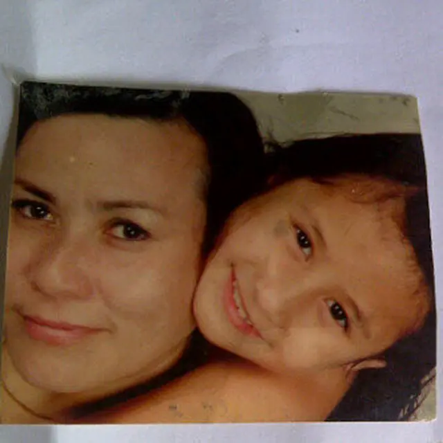 6 Potret Masa Kecil Prilly Latuconsina, Bikin Pangling