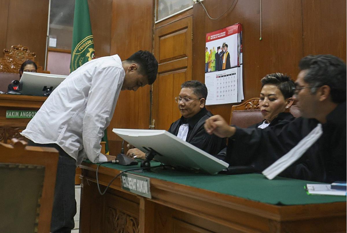 FOTO: Vadel Badjideh Divonis 9 Tahun Penjara dalam Kasus Asusila Anak dan Aborsi