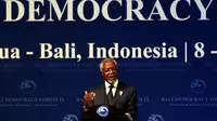 Mantan Sekretaris Jenderal PBB Kofi Annan menyampaikan pidato dalam pembukaan Bali Democracy Forum (BDF) IX di Nusa Dua, Kamis (8/12). Acara BDF ke-IX ini resmi dibuka oleh Presiden Joko Widodo (Jokowi). (SONNY TUMBELAKA/AFP)