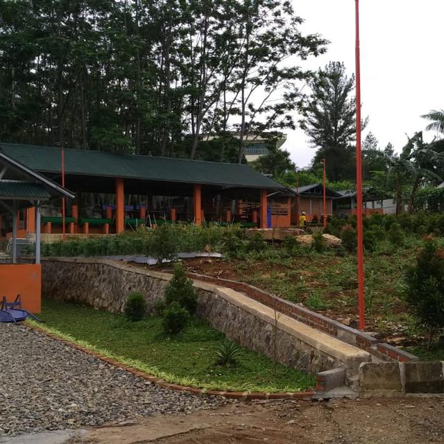 Melihat Saung Berkarya Miniatur Desa Mandiri Gagasan Tommy Soeharto News Liputan6 Com