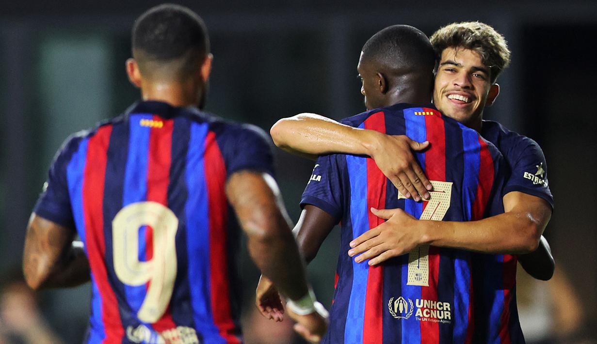 Pesta gol Barcelona ditutup oleh Ousmane Dembele dengan mencetak gol ke-6 di menit ke-70 lewat aksi individunya. (AFP/Getty Images/ Michael Reaves)