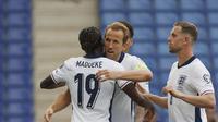 Harry Kane merayakan gol bersama rekan setimnya dalam pertandingan kualifikasi Piala Dunia 2026 grup K antara Andorra&nbsp;vs Inggris di RCDE Stadium, Barcelona, Spanyol, Sabtu, 7 Juni 2025. (AP Photo/Joan Monfort)