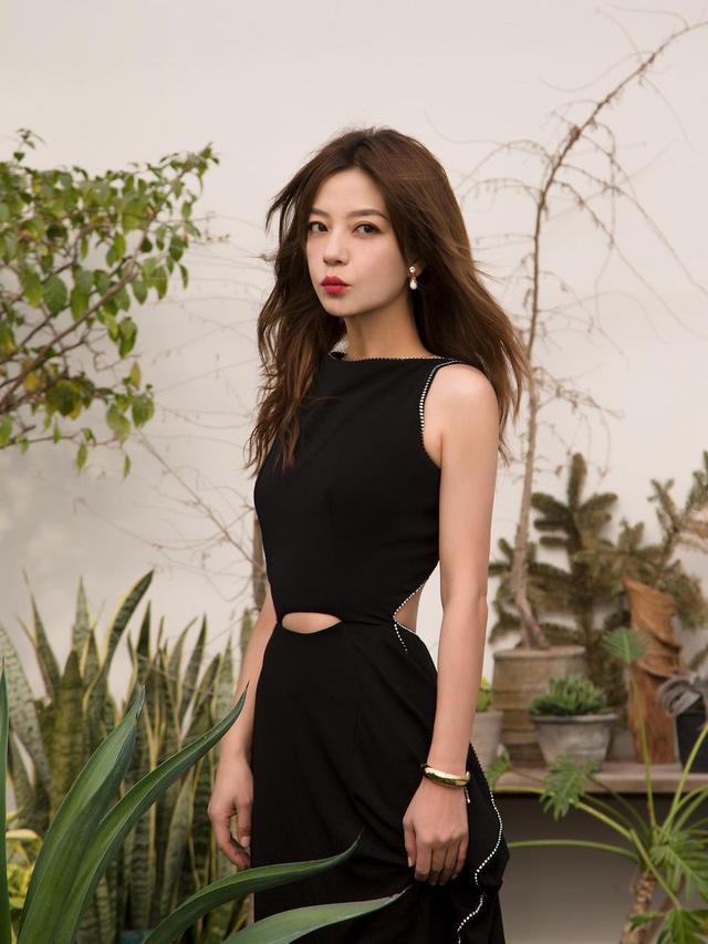 Zhao Wei memerankan Putri Huan Zhu