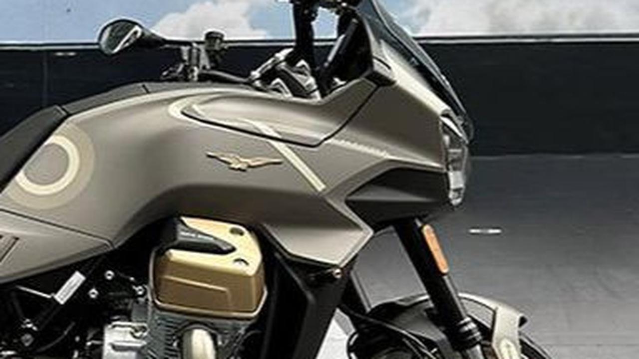 Perkenalkan Moge Moto Guzzi V100 Mandello Aviazione Naval, Apa Saja Canggihnya?