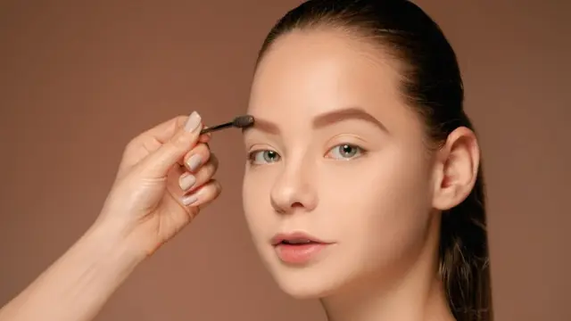 Low Contrast Makeup Level