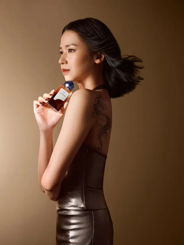 Rahasia Laura Basuki Tampil Menawan di Hari Raya Imlek 2024, Pakai Parfum Aroma Naga yang Memikat