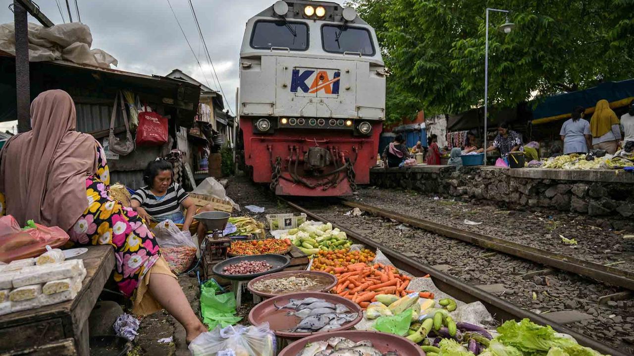 FOTO: Uniknya Pasar Ekstrem Dupak Magersari Yang Sudah berusia Lebih dari Setengah Abad