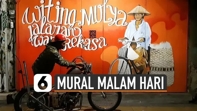 Mural-mural ini baru bisa dilihat secara keseluruhan pada malam hari.