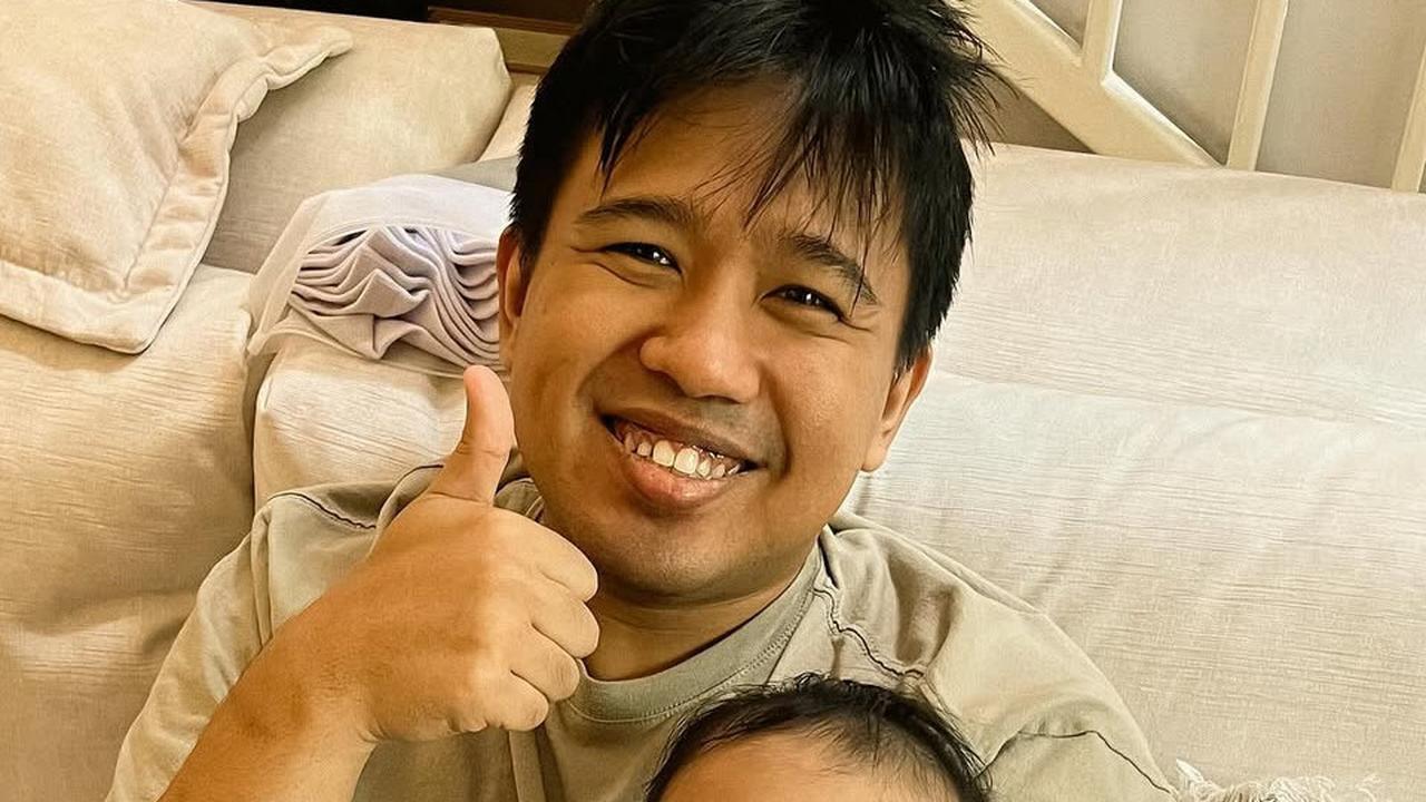 Diam-Diam Joshua Suherman Bikin Tato Gambar Foto Keluarga, Ternyata Ini Alasannya