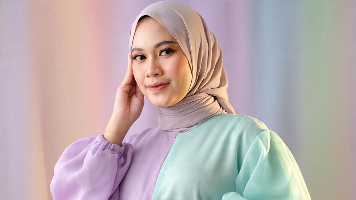 7 Outfit Ibu Hamil Hijab di 2025, Gaya Gamisan yang Modis dan Nyaman